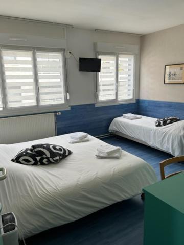 Hote De La Plage Dunkirk Bagian luar foto