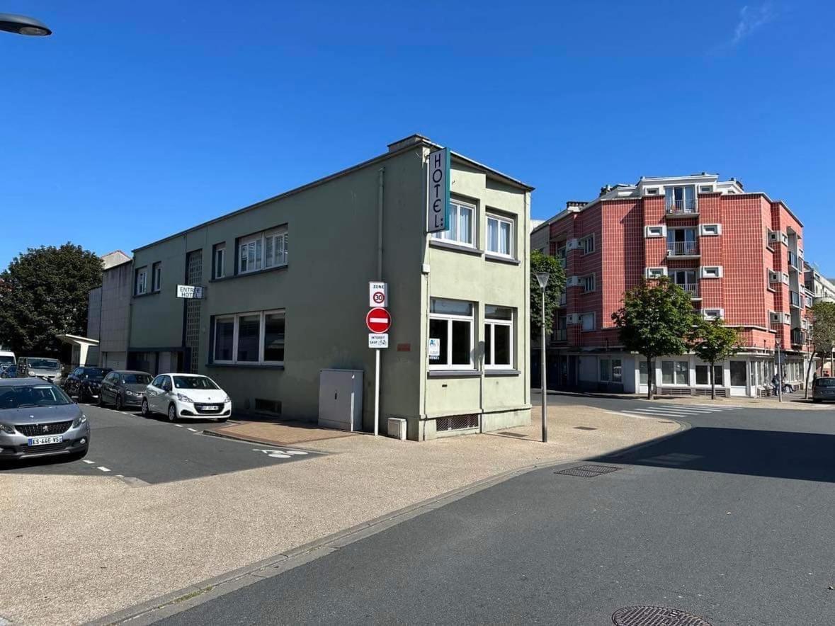 Hote De La Plage Dunkirk Bagian luar foto
