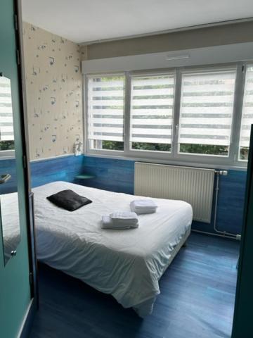 Hote De La Plage Dunkirk Bagian luar foto